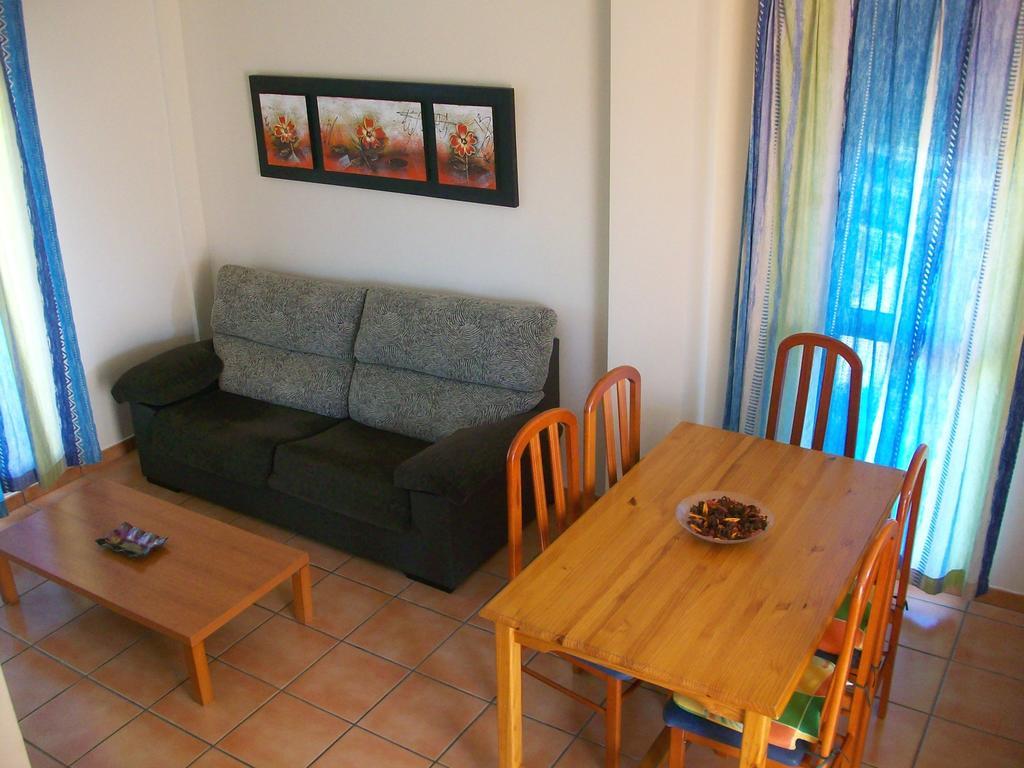 Apartamentos Par Tres - Oliva Nova Eksteriør billede