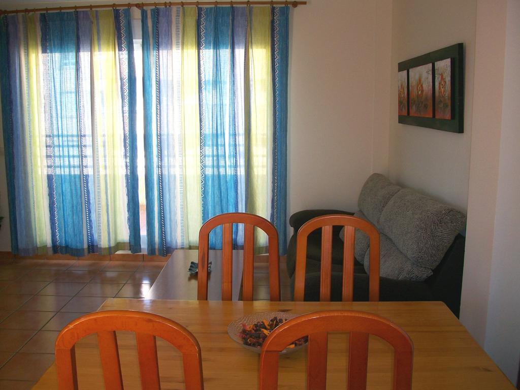Apartamentos Par Tres - Oliva Nova Værelse billede